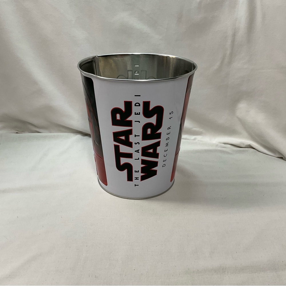 Star Wars AMC The Last Jedi Metal Black/Red Popcorn Bucket Collectible (#3 of 3)